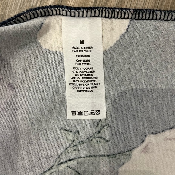 Floral peplum tube top size medium - Picture 6 of 6